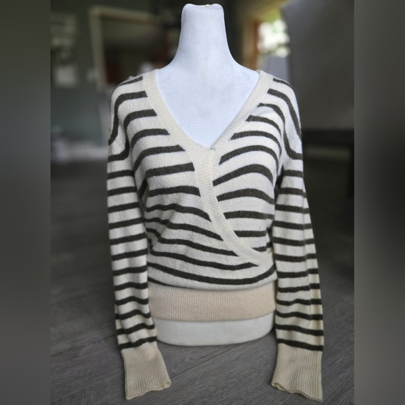 Madewell Sweaters - SALE Madewell Elthorne Wool Alpaca blend Wrap sweater